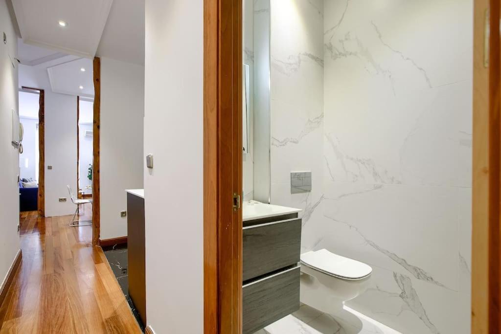 Cozy Flat In The Center Of Madrid-Comend-3-De Exterior photo