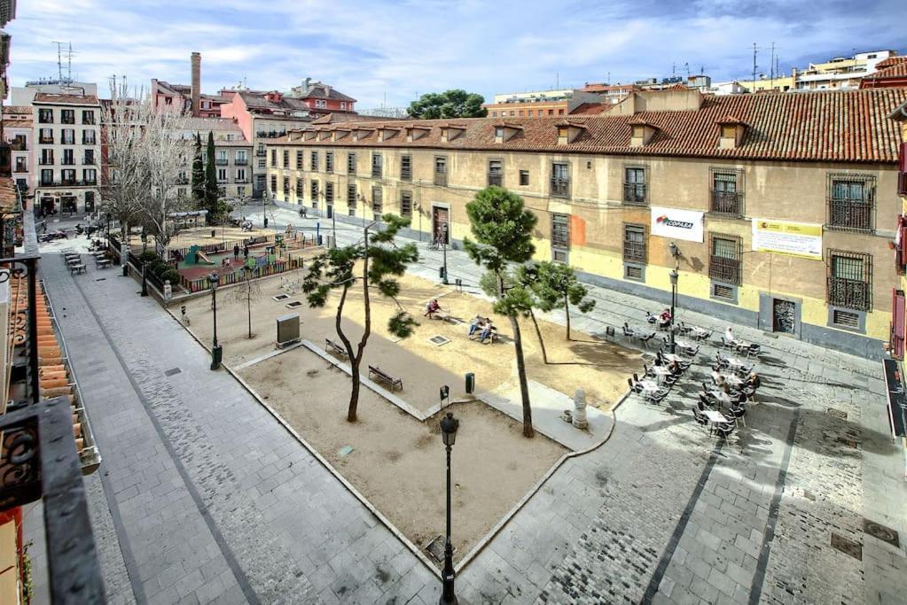 Cozy Flat In The Center Of Madrid-Comend-3-De Exterior photo